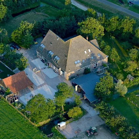Boerderij De Fryhof Bed & Breakfast Grootschermer