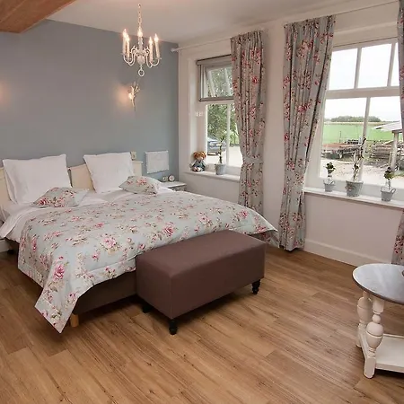 Bed & Breakfast Boerderij De Fryhof 3*
