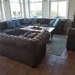 Boerderij De Fryhof Bed & Breakfast 3*